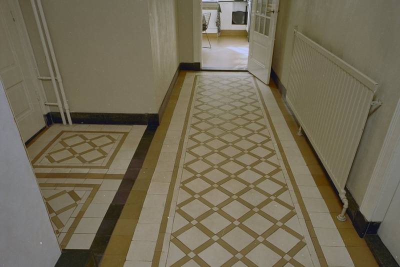 Плитка на пол в коридор: какую выбрать