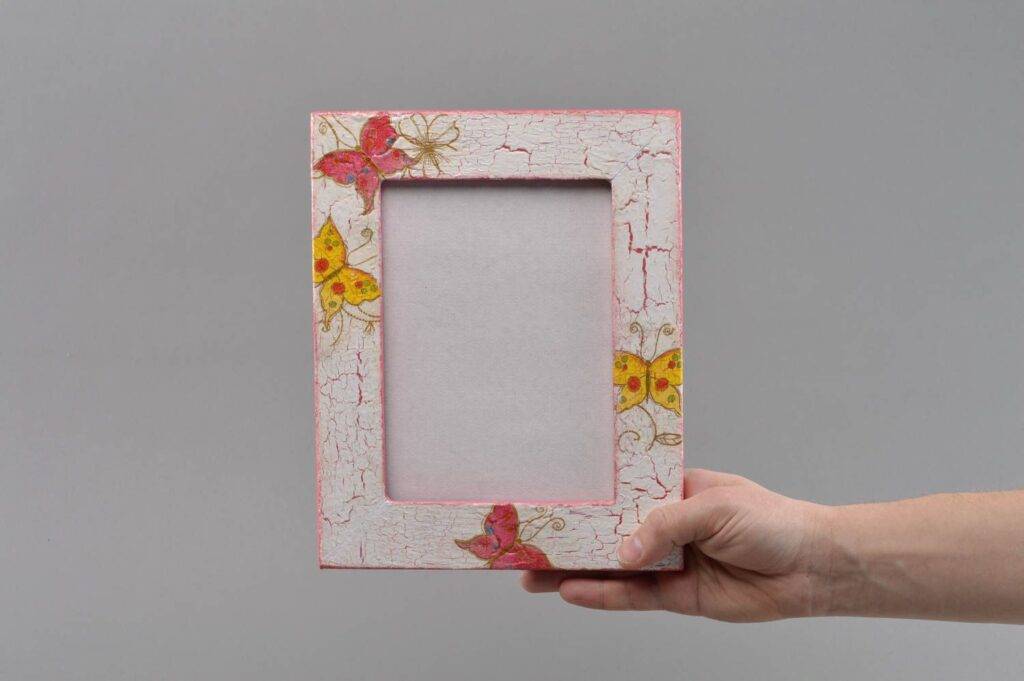 Фоторамка из картона и бумаги своими руками (41 фото): как сделать рамку для фотографий пошагово? мастер-класс для детей, красивые примеры