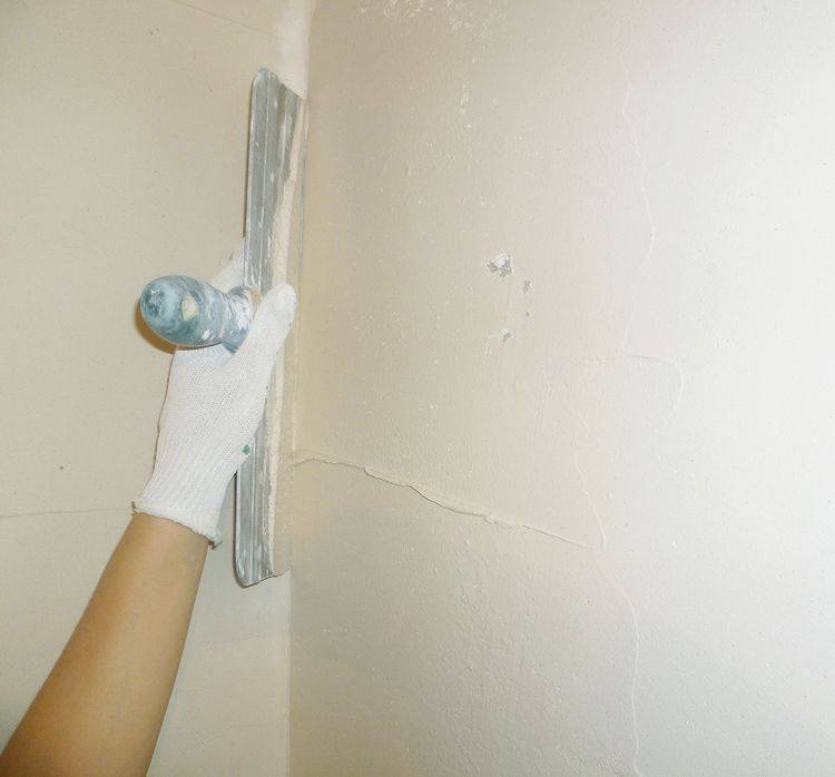 Как правильно шпаклевать стены: тонкости процесса - строй-шпаргалка