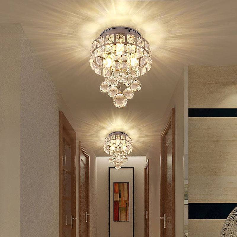 Люстры в коридор (48 фото): потолочные светильники в прихожую, дизайнерские идеи