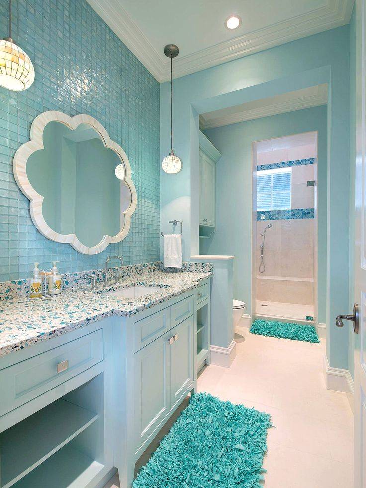 Ванная комната в светлых тонах  — оформление стильного и практичного дизайна