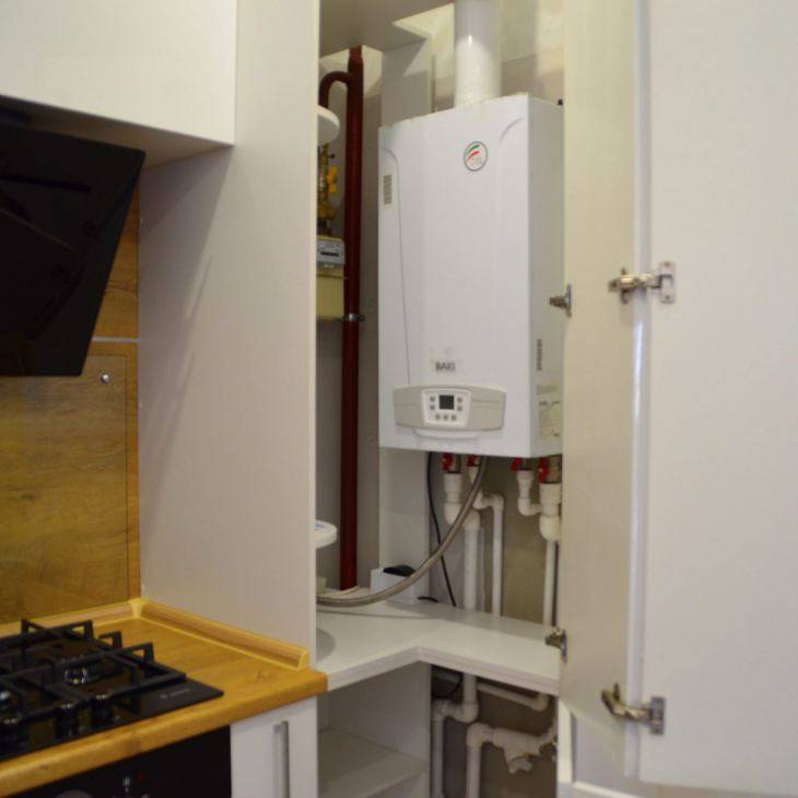 Как спрятать газовый котел на кухне? 25 фото как закрыть кухонным гарнитуром, идеи дизайна и можно ли поставить котел в шкаф