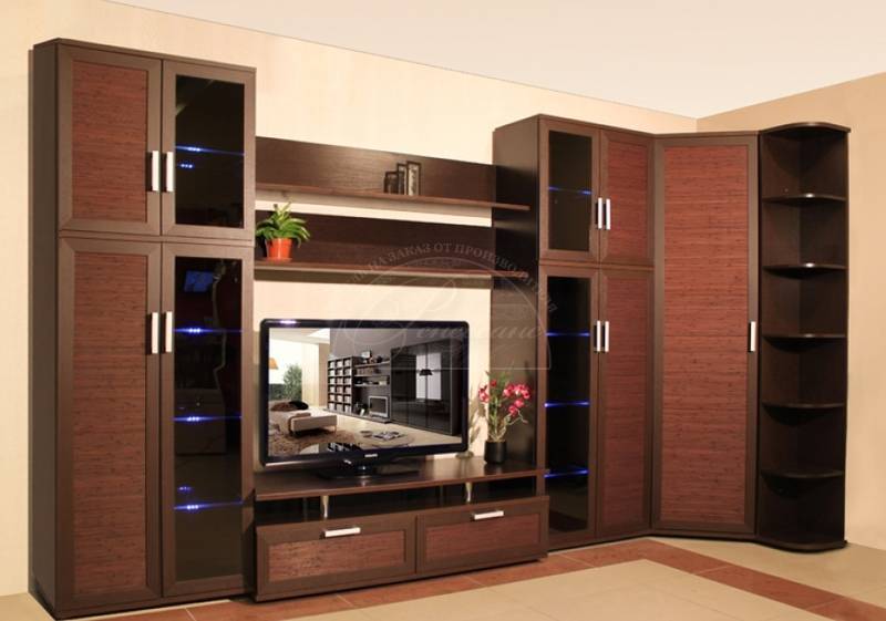 Современные угловые стенки в гостиную: стили модулей, фото для зала, белый шкаф