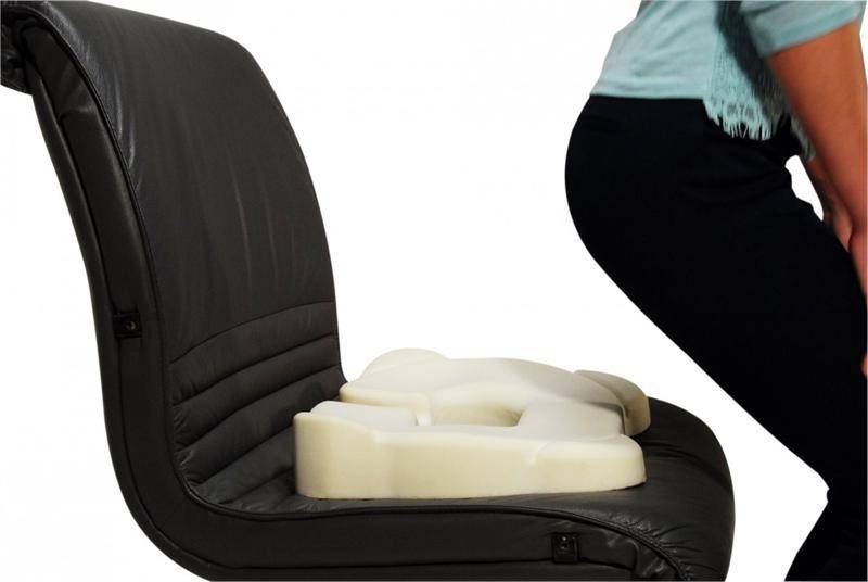 Удобные подушки на стулья: какие свойства учитывать при выборе?
