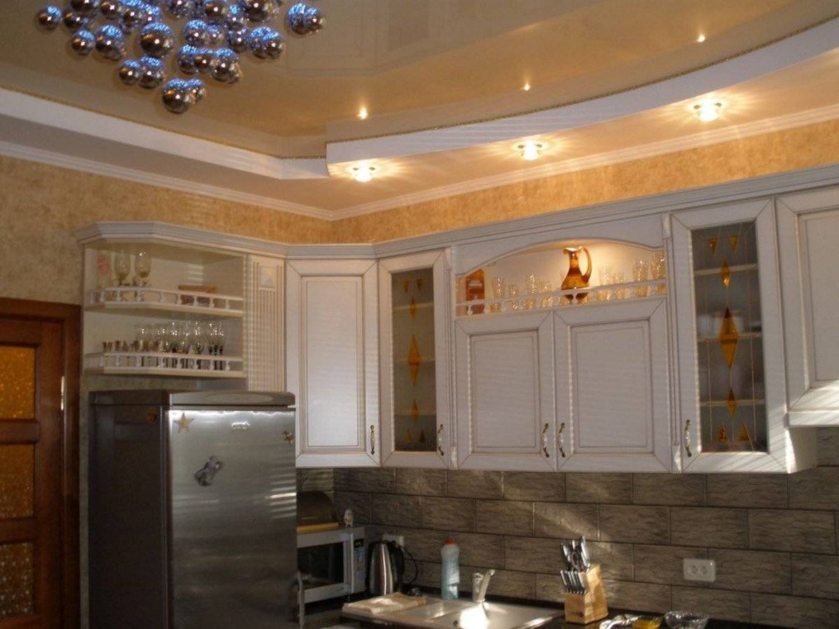 Потолок из гипсокартона на кухне: как сделать одноуровневый потолок