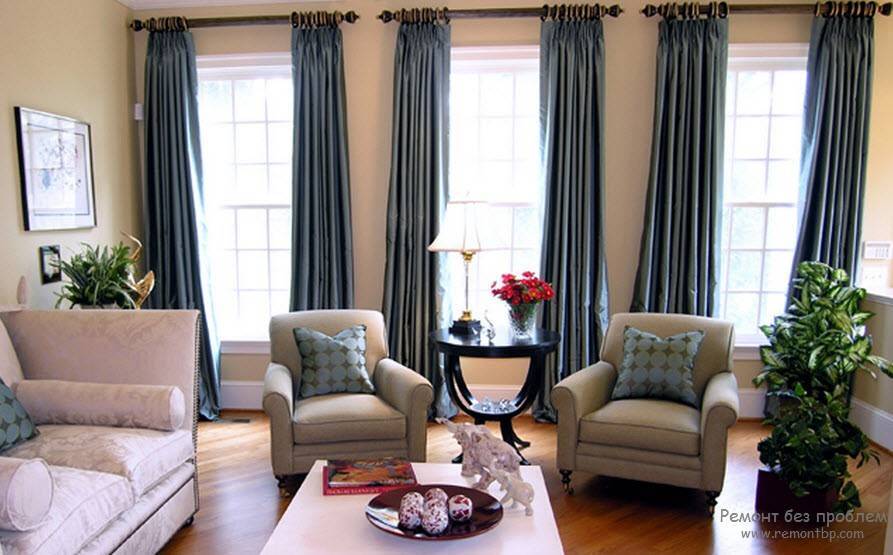 Как подобрать шторы в зал? 61 фото советы дизайнера. какой цвет тюля выбрать в гостиную? как правильно подбирать занавески к интерьеру?