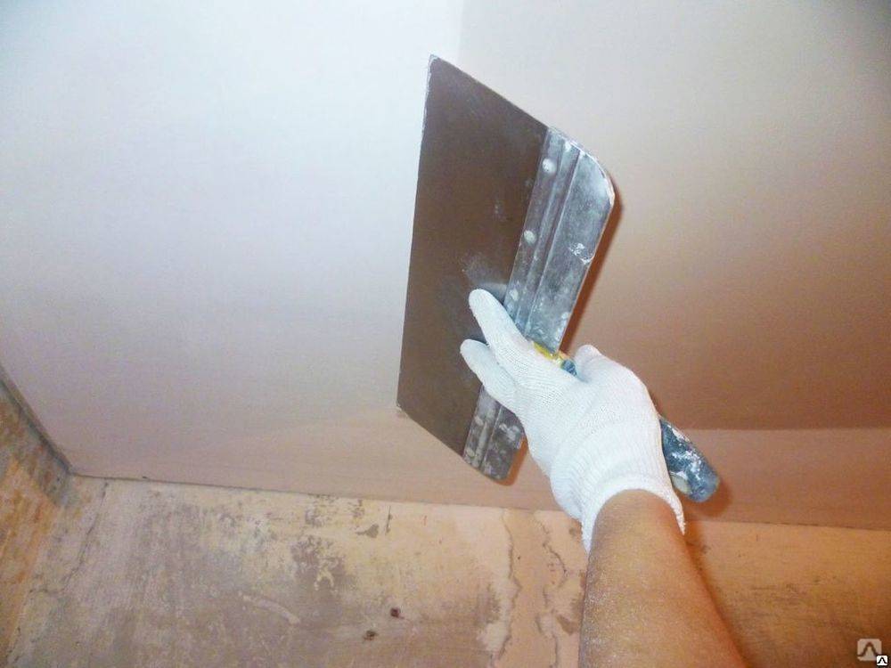 Как выровнять потолок своими руками: способы, инструкции