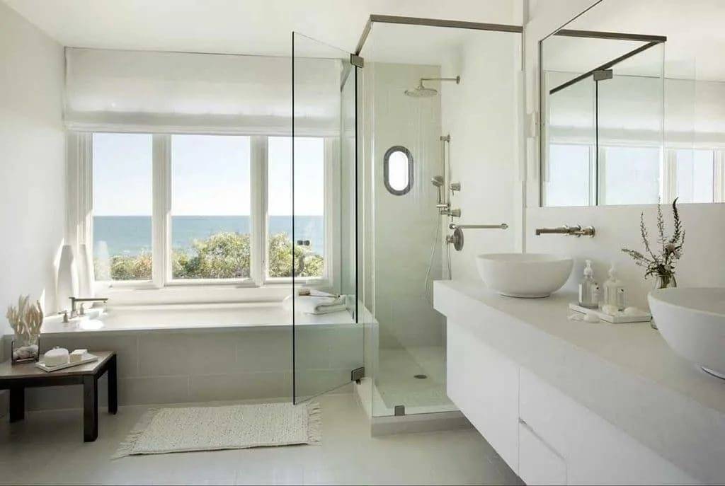 Ванная с окном - 53 фото идей как обыграть окно в ванной