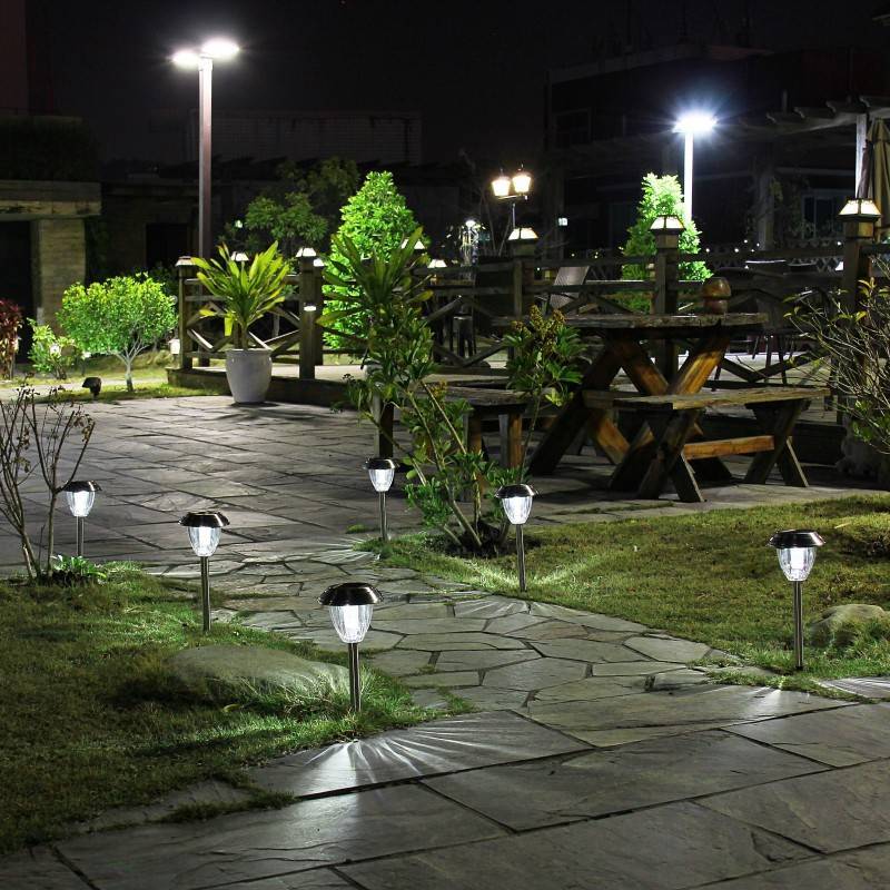 Уличное дачное освещение своими руками: 10 элементарных идей для садовых светильников