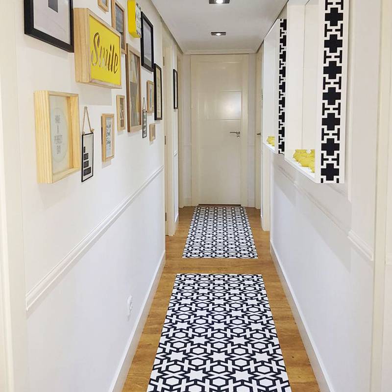 Дизайн длинных и узких коридоров в квартире - как оформить и визуально расширить прихожую, пранировка и обустройство в панельном доме в том числе, предметы декора, дизайн потолка + фото