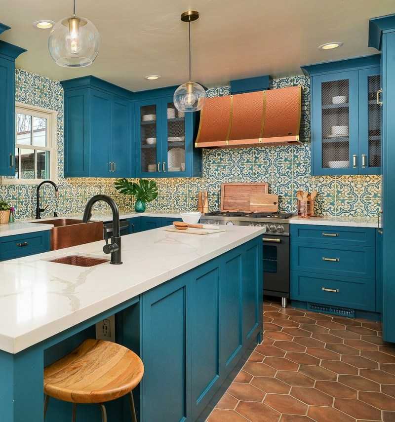 Бирюзовый цвет в интерьере кухни: фото, стилевые решения и особенности оформления, сочетание бирюзы с другими цветами, отзывы