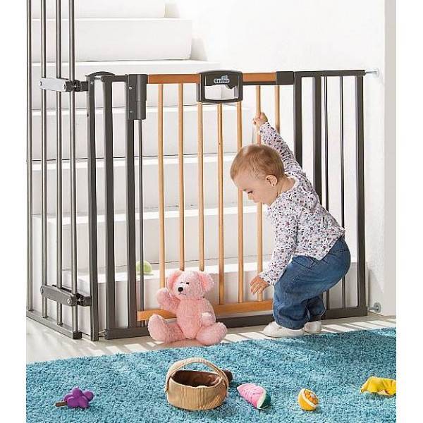 Ворота для безопасности детей на лестницу своими руками: виды, требования гост и характеристики
