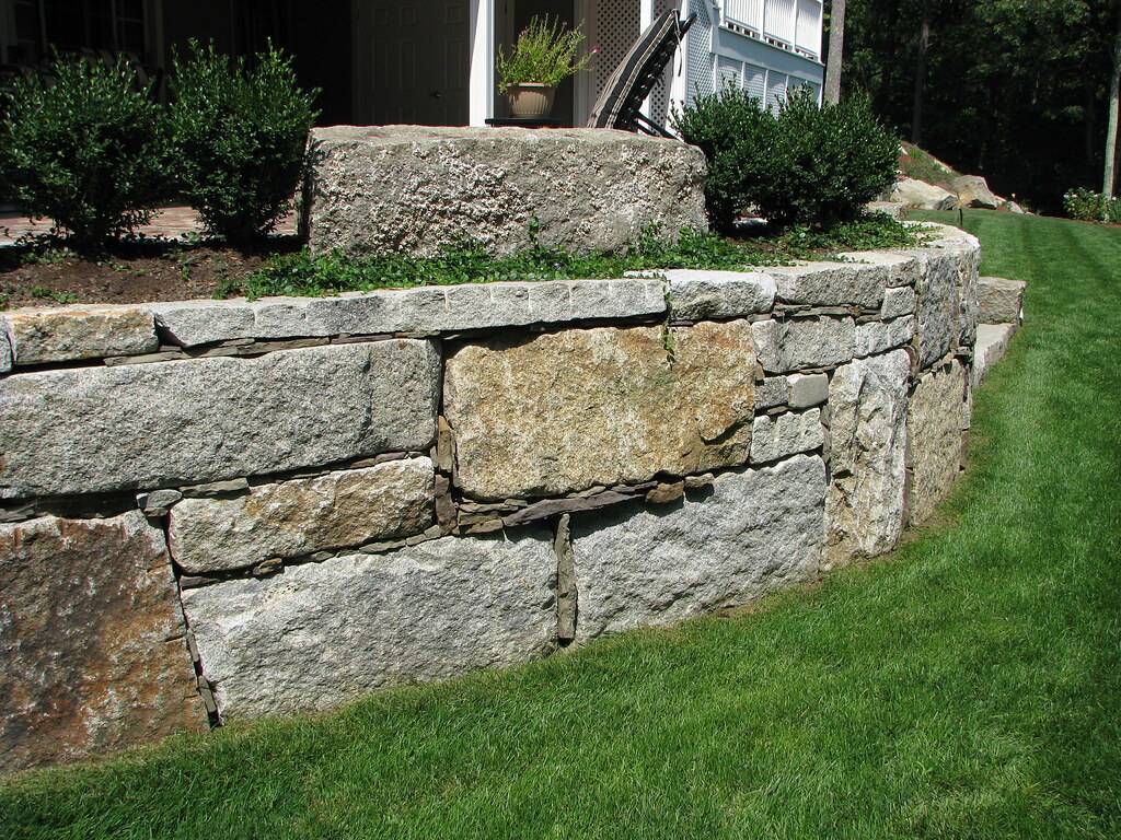 Забор из камня своими руками - каменный забор (+фото)