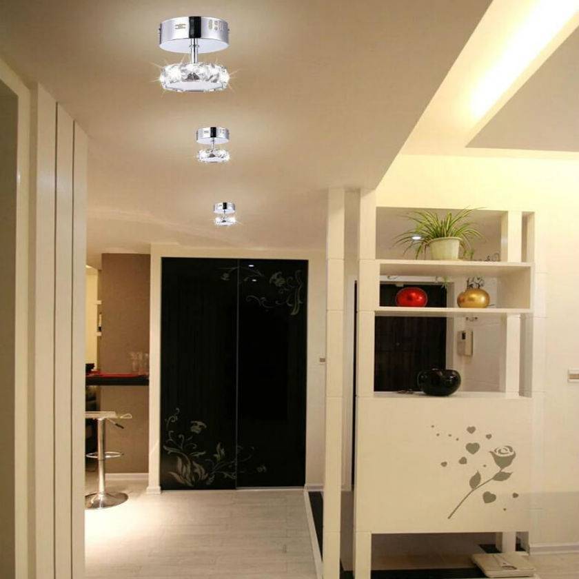 Люстра в прихожей или в коридоре: можно ли крепить длинную люстру или лучше выбрать «г»-образный вариант освещения, примеры, что повесить над входной дверью