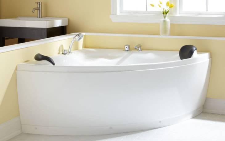 Какую угловую чугунную ванну выбрать — советы по выбору и дизайну
