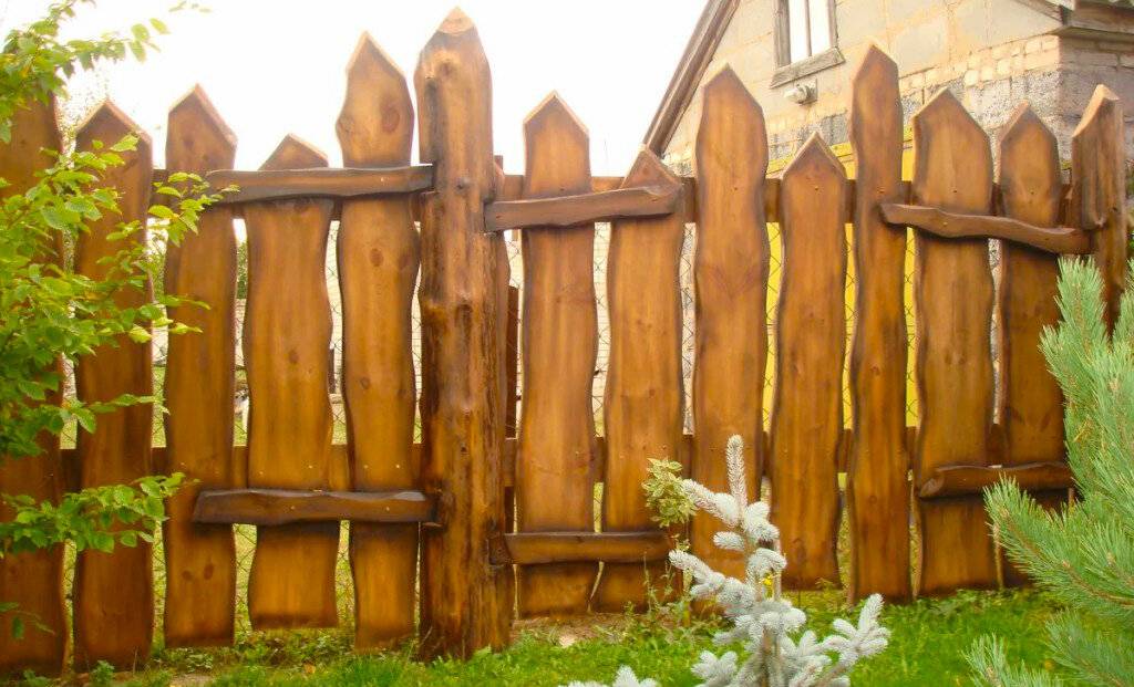 Декоративные деревянные заборы для сада