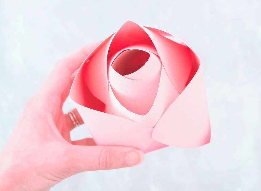 Как сделать розу из бумаги — способы, инструкции и мастер-класс изготовления розы (90 фото)