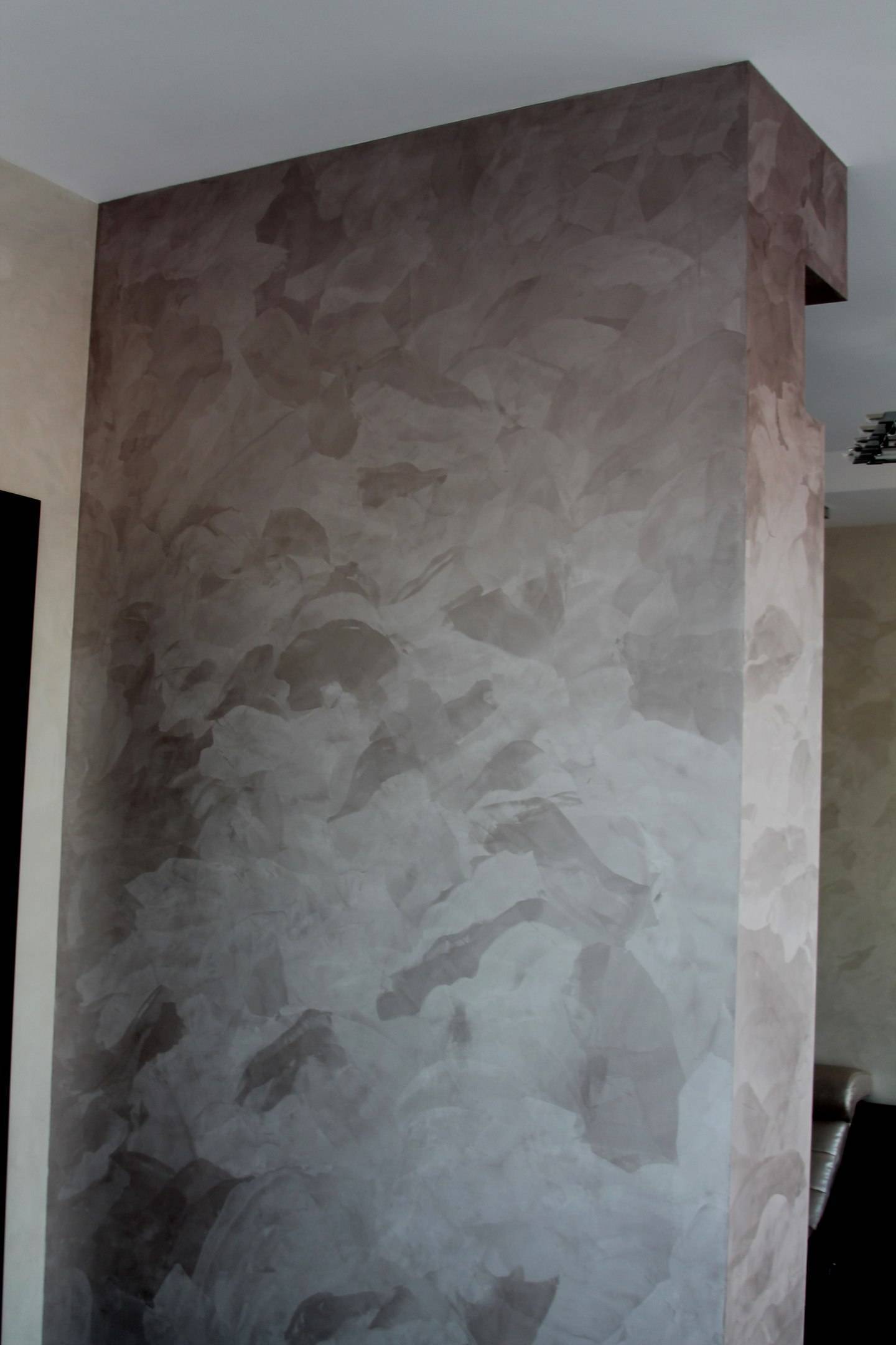 Декоративная покраска стен своими руками: виды красок и декора помещения