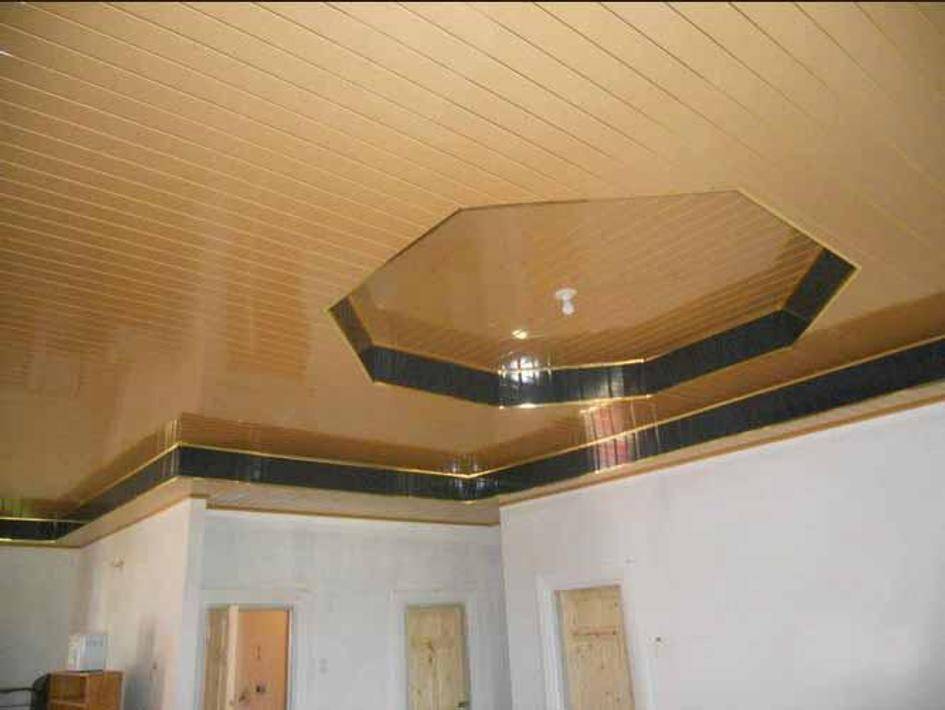 Дизайн потолка в зале, дизайн потолка в гостиной - варианты и фото