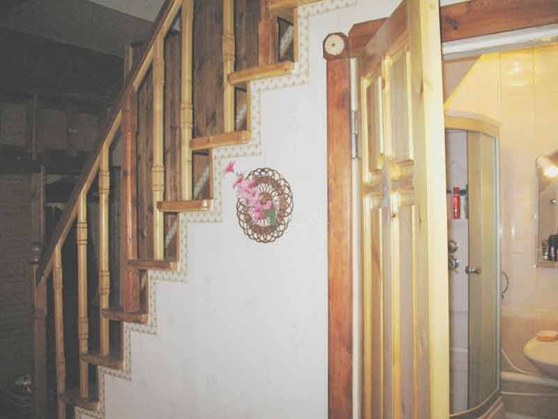 Лестница в частном доме на второй этаж | +120 лучших фото !!!