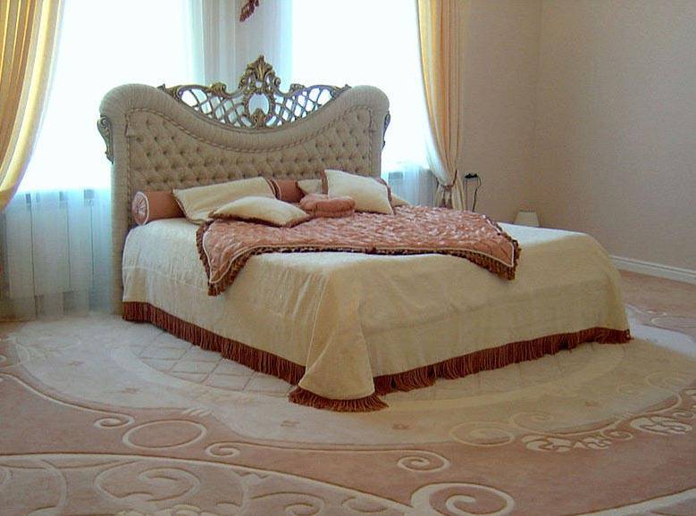 Прикроватный коврик для спальни: правила выбор + фото дизайна