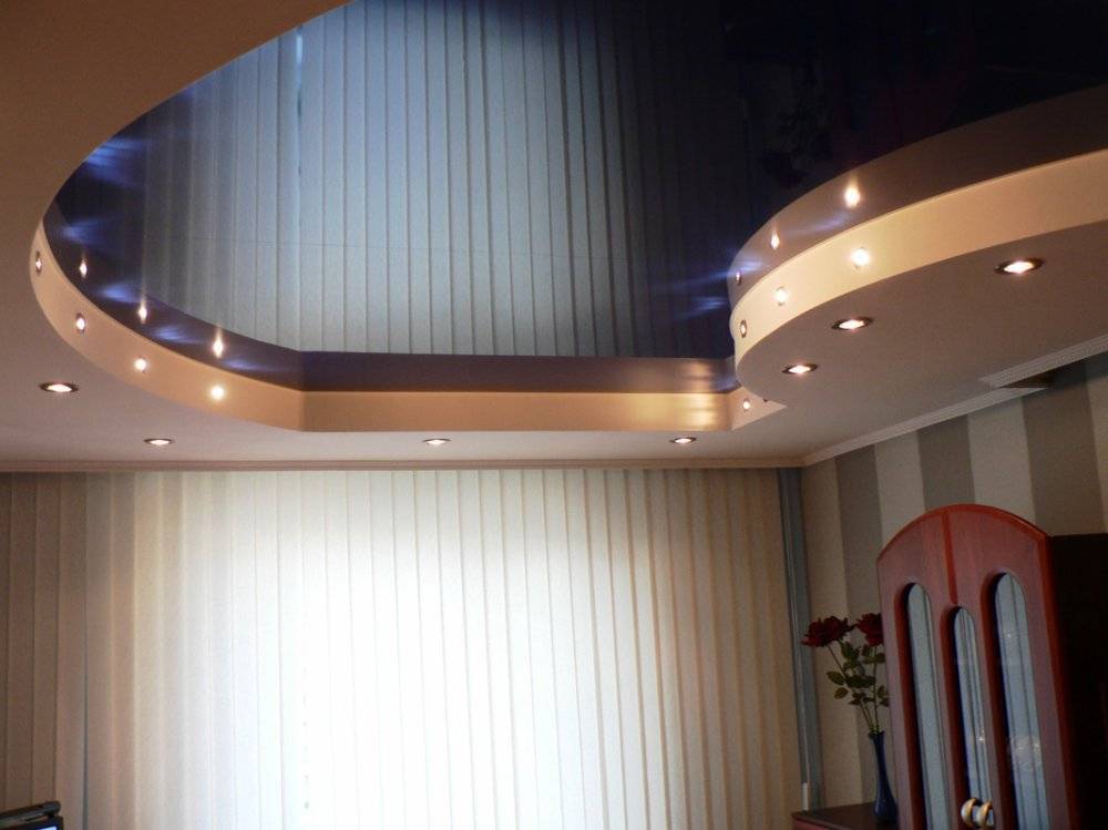 Установка многоуровневых потолков из гипсокартона с подсветкой