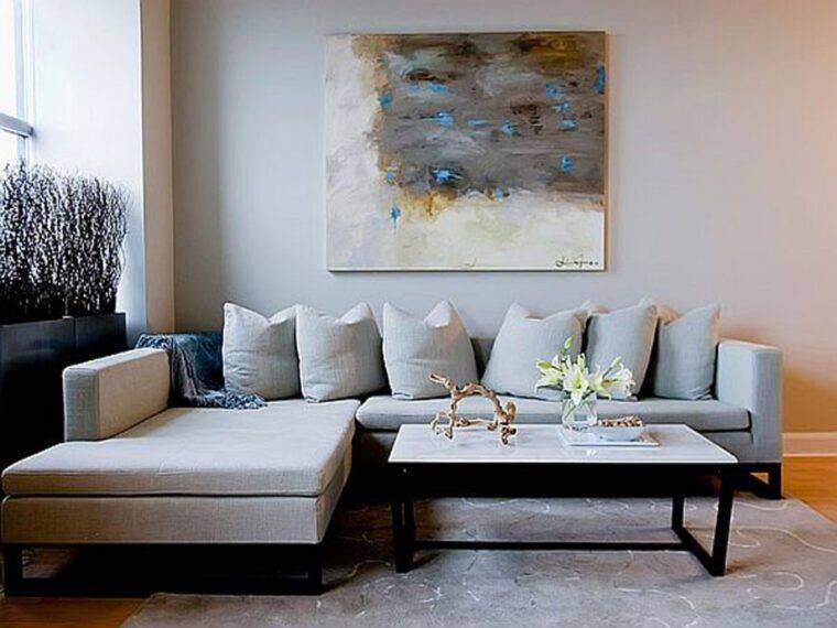 Развешанные картины: как красиво повесить в зале над диваном, модные составные картины для интерьера в современном стиле