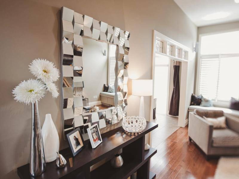 Зеркало в интерьере квартиры: 290+ (фото) больших & маленьких