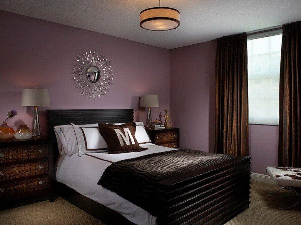 Сочетание штор и обоев в спальне (46 фото): какие шторы подойдут к розовым и персиковым, золотистым и желтым, темным коричневым и другим обоям?