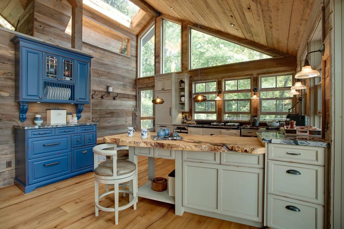 Дизайн кухни на даче в деревянном доме своими руками, рекомендации экспертов
