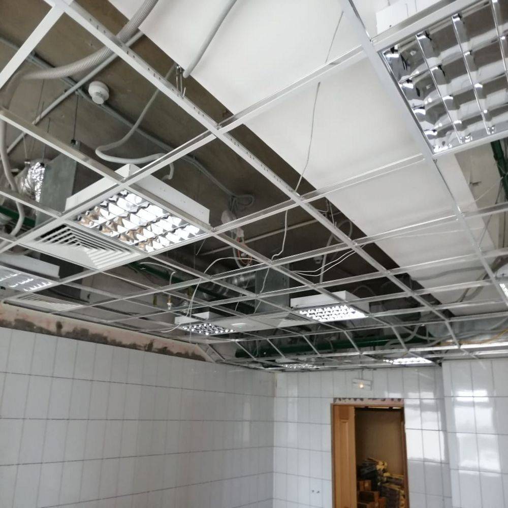 Монтаж потолка армстронг своими руками: как монтировать подвесной потолок, инструкция, как установить потолок типа армстронг, крепление, крепеж, схема
