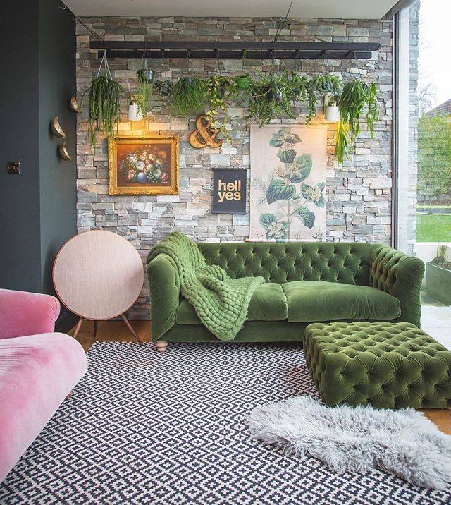 Варианты использования фиолетового дивана в интерьере гостиной интерьер и дизайн