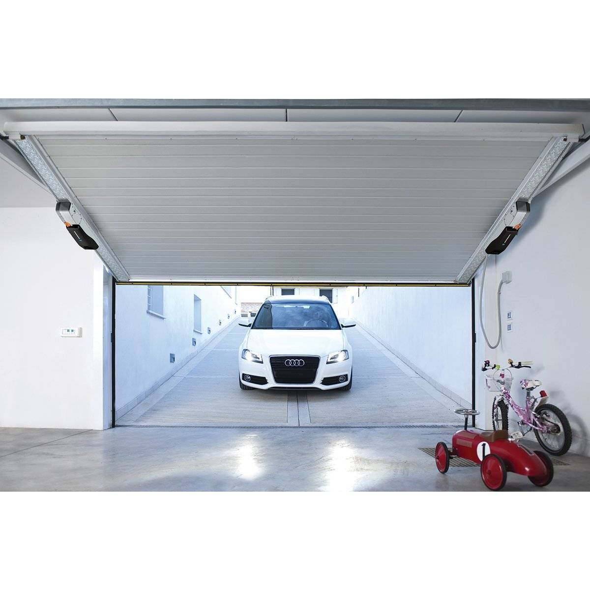 Секционные ворота для гаража: на что обратить внимание, чтобы сделать правильный выбор