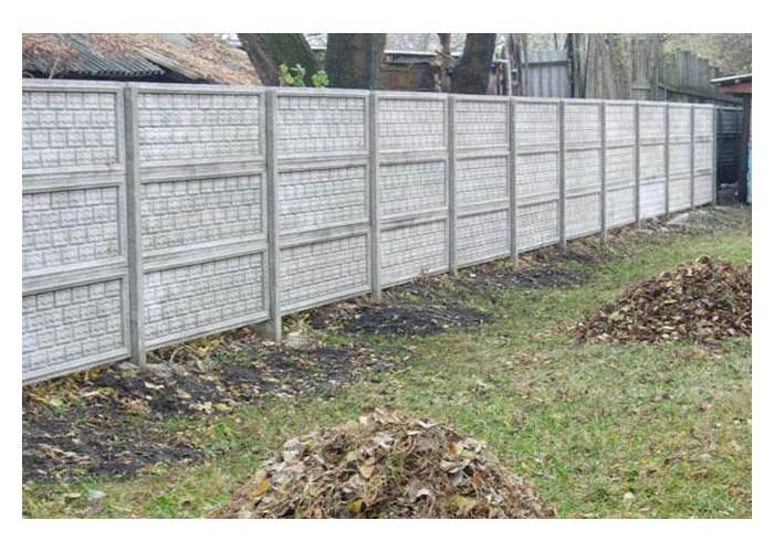 Секционный бетонный забор (28 фото): сборный железобетонный забор из секций, стандартные размеры ограждения