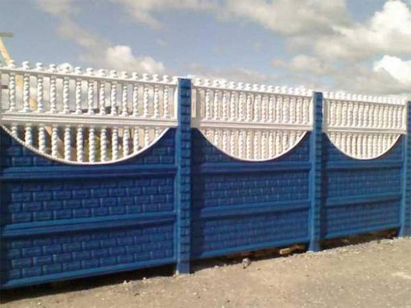 Забор из бетонных плит: установка и монтаж своими руками