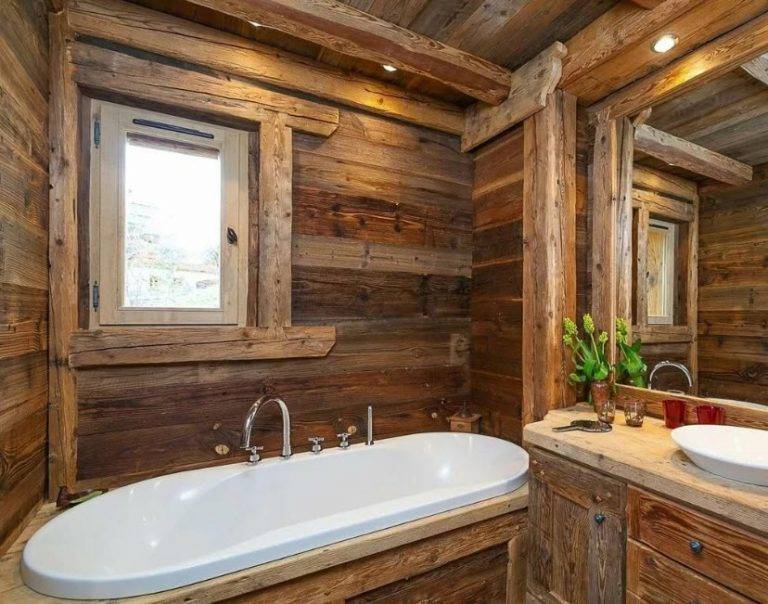 Дизайн ванной комнаты в деревянном доме