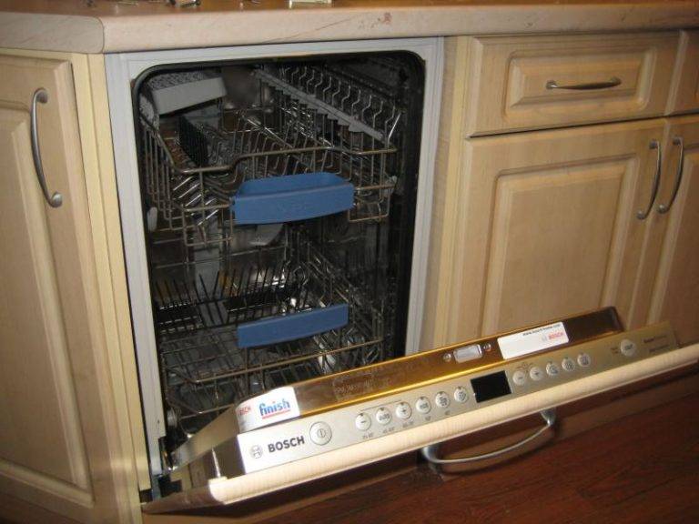 Правила установки посудомоечной машины в готовую кухню