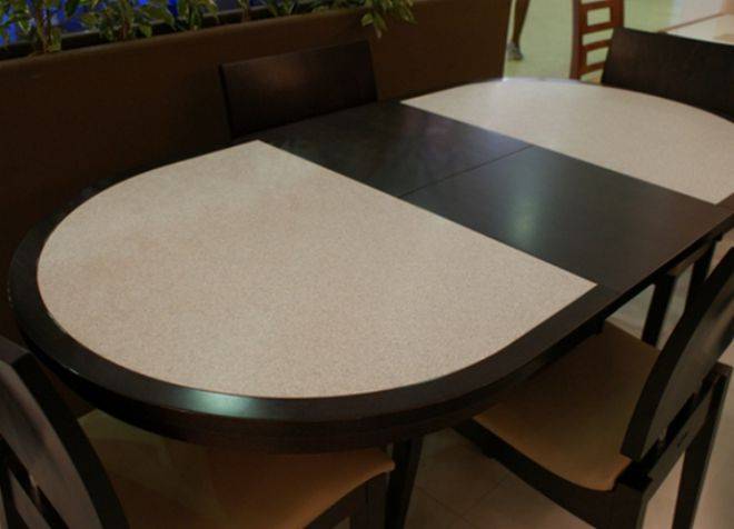 Обеденные столы для кухни (78 фото): большие кухонные столы в интерьере под классику, красивые и стильные гарнитуры из искусственного камня