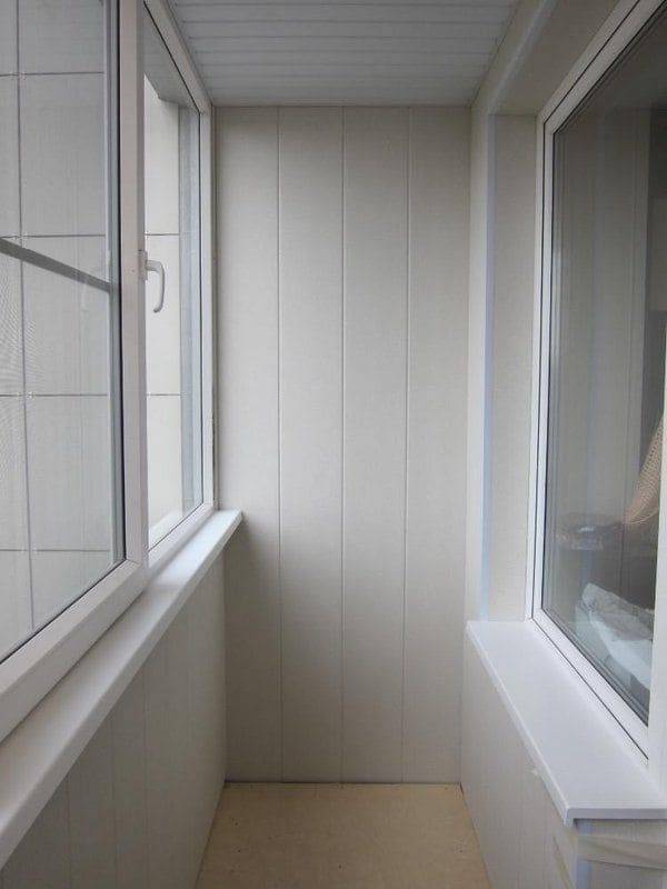Как обшить балкон и лоджию пластиковыми панелями