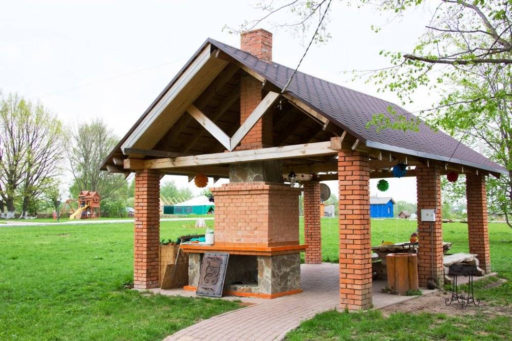 Нюансы изготовления беседки из подручных материалов