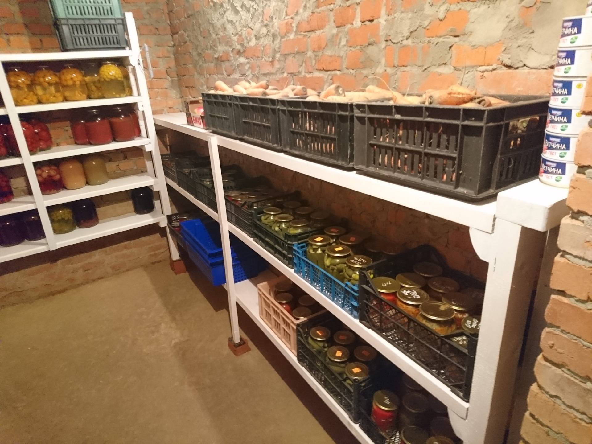 Строительство погреба для хранения картофеля и овощей, обустройство подвала в гараже
