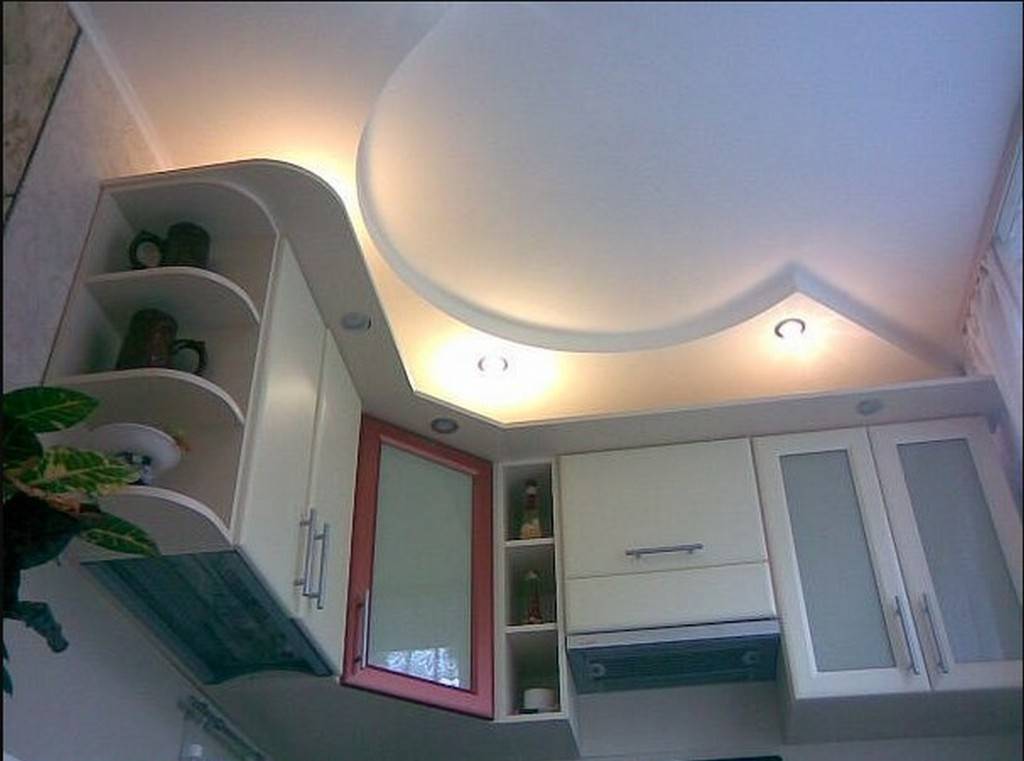 Двухуровневые потолки из гипсокартона для кухни (12 фото)