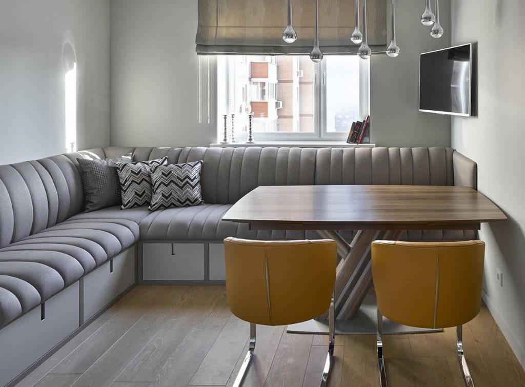 Дизайн кухни с диваном: 75 вариантов функционального интерьера