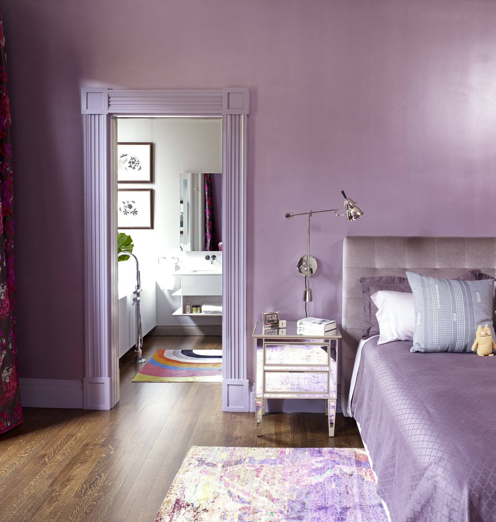 Фиолетовая спальня - 150 фото лучших новинок дизайна спальни фиолетового цвета