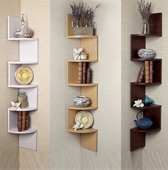 Полки в спальню (30 фото): навесные книжные полки на стену, настенные полочки в интерьере