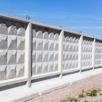 Бетонный забор - инструкция по подбору и установке сооружения (85 фото)