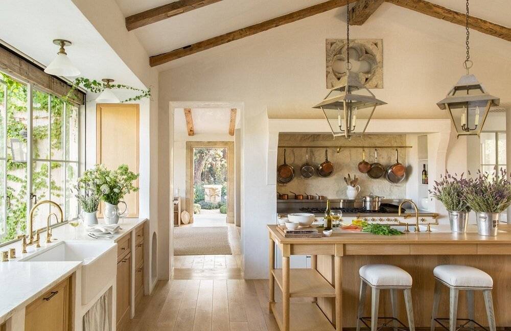 Кухня в деревенском стиле (54 фото): дизайн кухни с печкой в доме, выбираем кухонный гарнитур для интерьера в итальянском деревенском стиле
