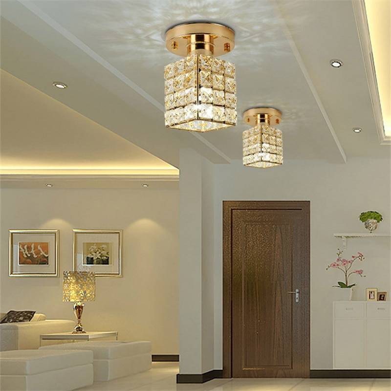Настенные светильники для прихожей и коридора (51 фото): светодиодные бра на стену для зеркала в интерьере, на какой высоте вешать