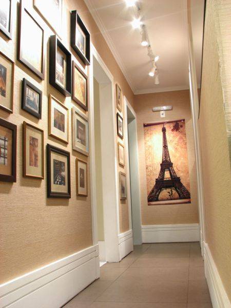 Картины в узкий коридор: фото-советы по выбору
