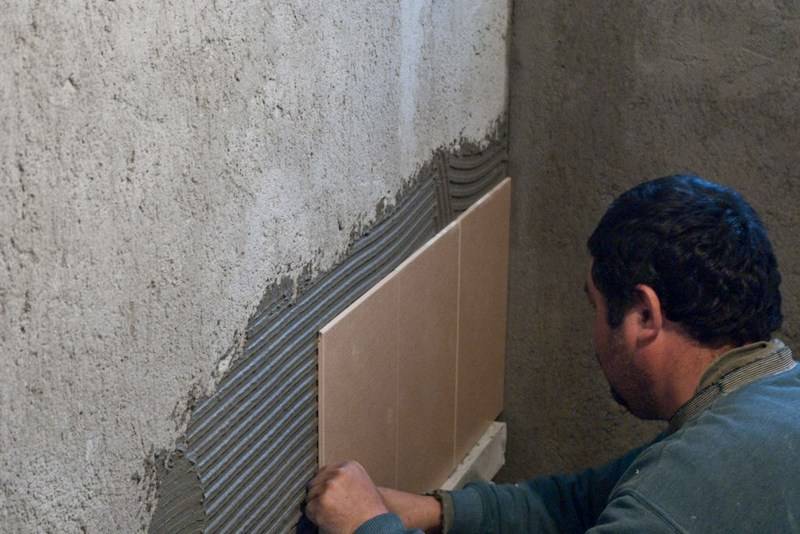 Как подготовить стену перед укладкой плитки? эффективная гидроизоляция ванной комнаты под плитку